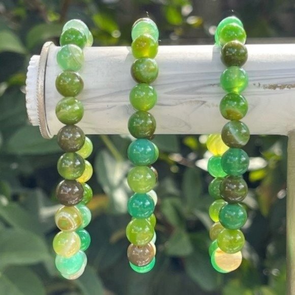 8mm Green Sardonyx Stretch Bracelet - Picture 4 of 7
